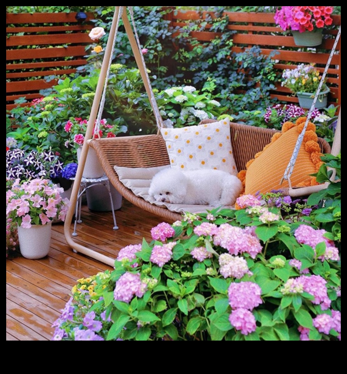 Blossom in Bliss: Ανυψώστε τον κήπο σας με άνετα έπιπλα