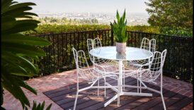 Sculpted Comfort: Αποκαλύπτοντας τη γοητεία των υπαίθριων καθισμάτων