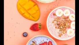 Vibrant Bowls: Crafting Picture-Perfect Fruit Smoothie Breakfasts